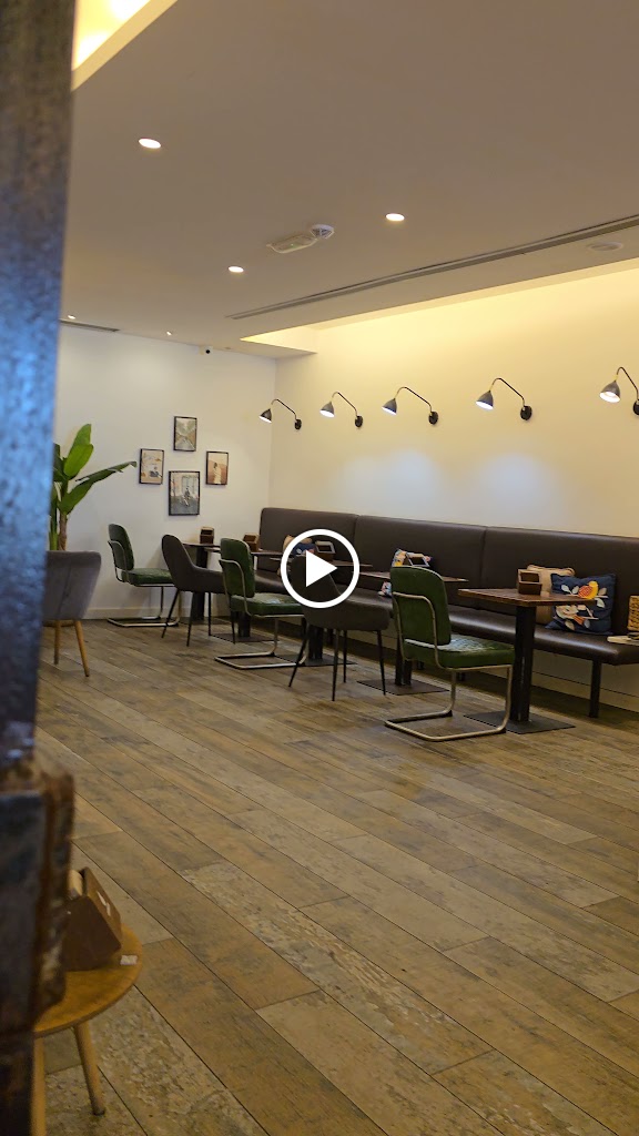 La Premiere Cafe — Videos