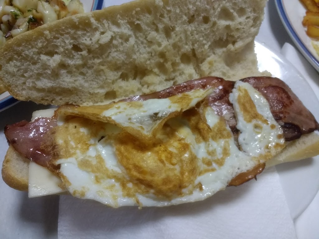 Restaurante El Super 7 — Comida y bebida
