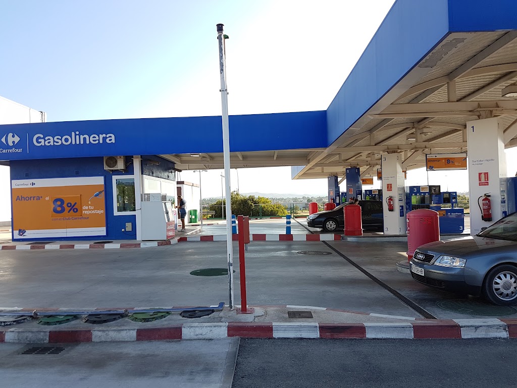 Gasolinera Carrefour — Surtidor de combustible