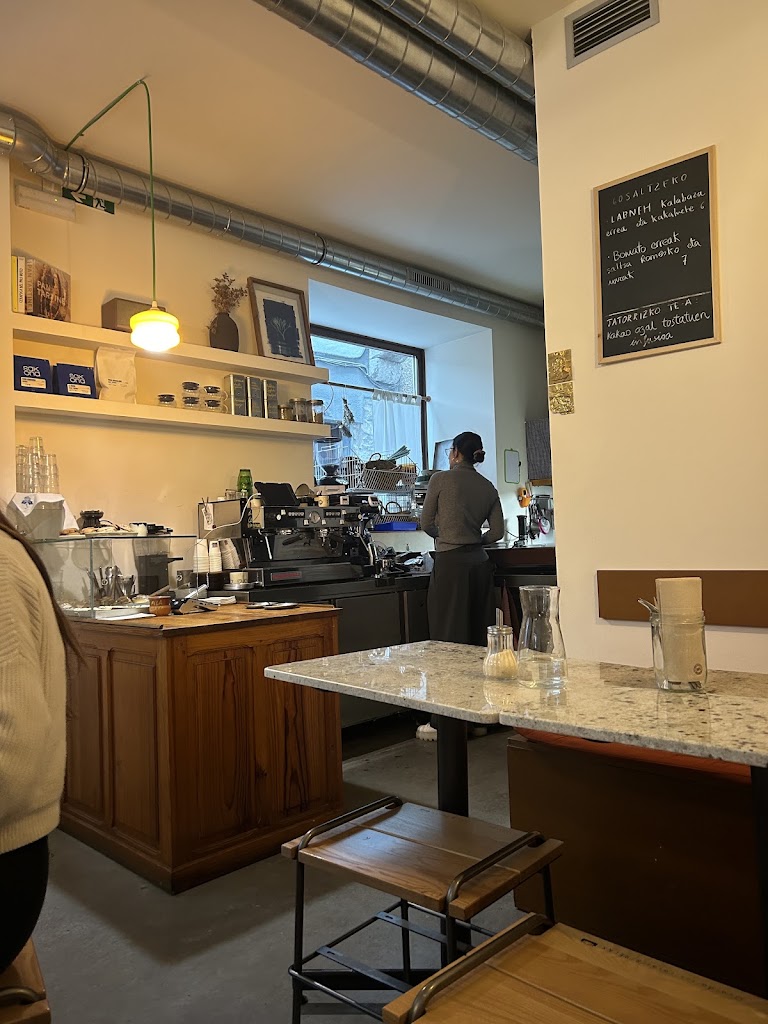 KUIA kafea - Specialty Coffee — Ambiente