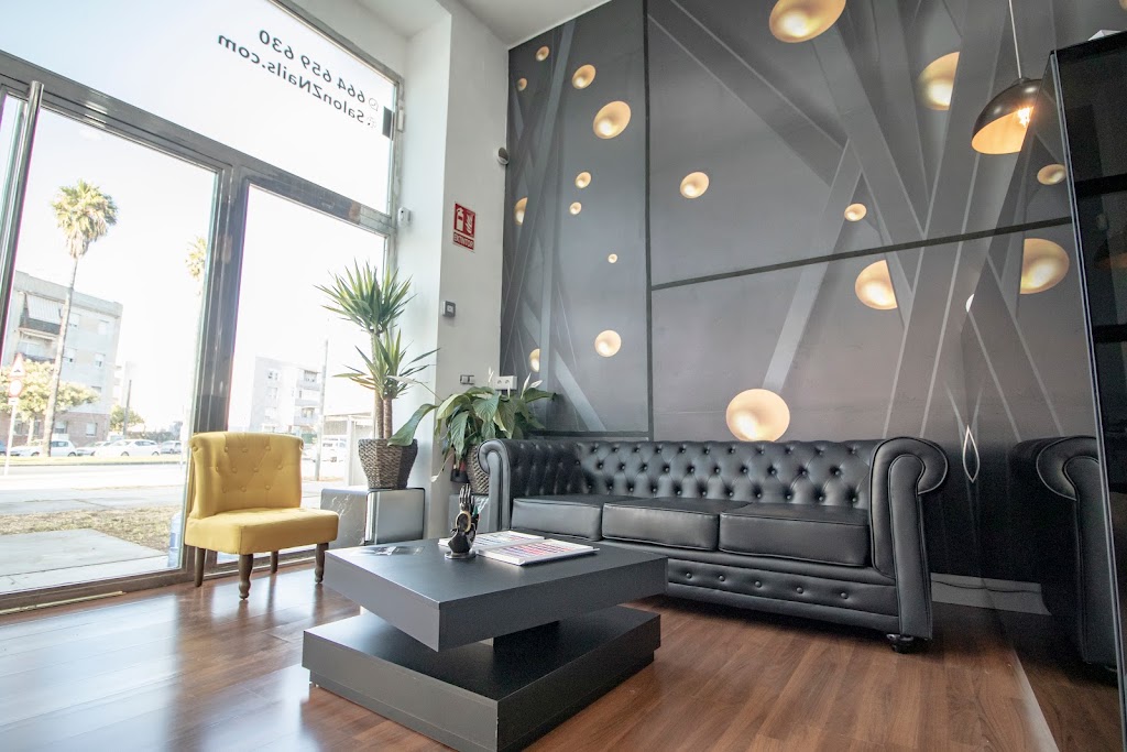 Salon ZNAILS — Del propietario