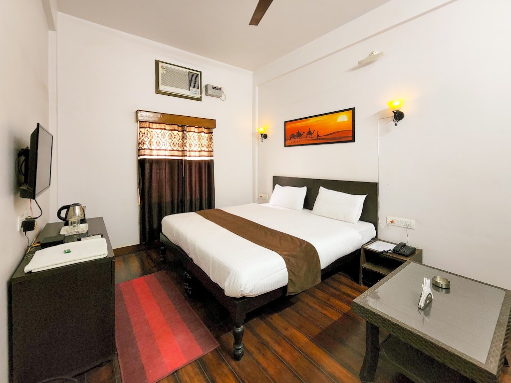 Shivani Palace Hotel Restaurant Party Hall