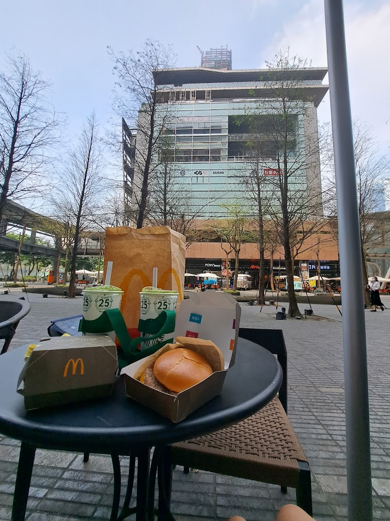 麥當勞-台北松壽餐廳 的照片