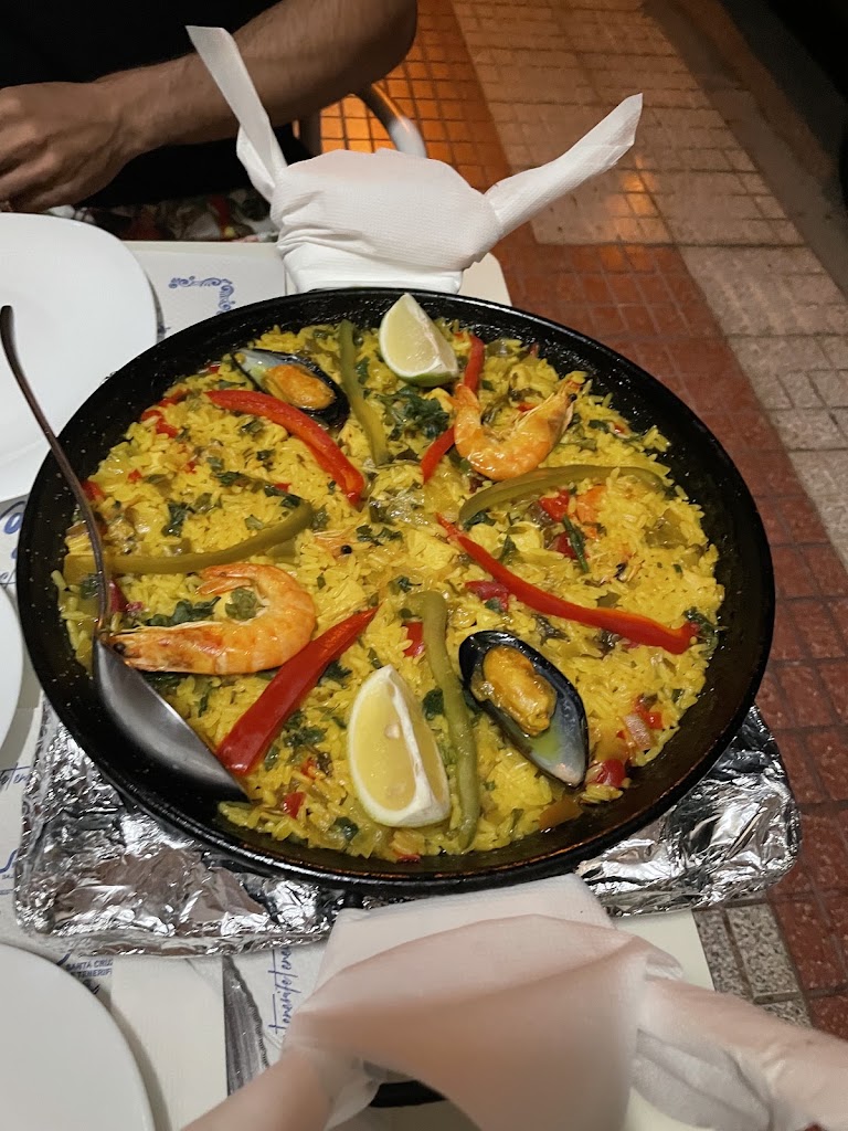 Bar Restaurante Las Parrillitas — Comida y bebida