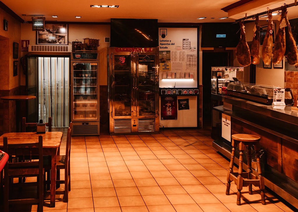 Taberna el Emiliano — Ambiente