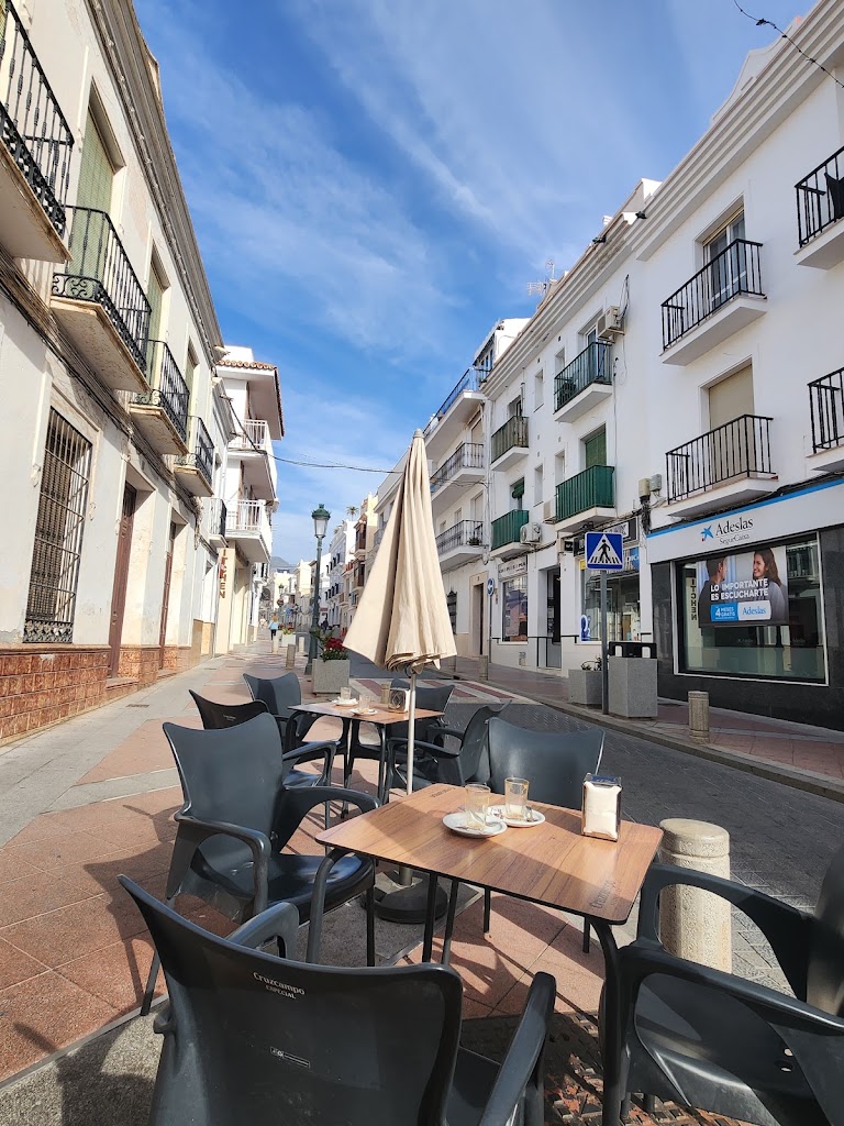 Cafe Bar las Cuatro Esquinas — Ambiente