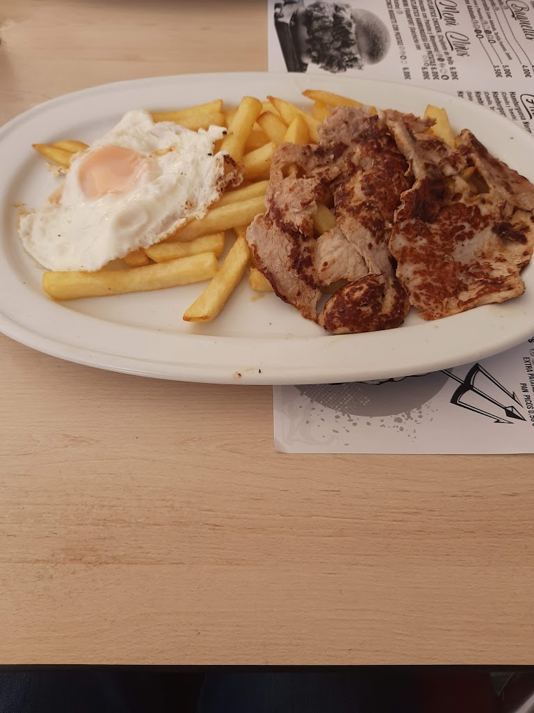 Burguer Atlantico Barbate — Comida y bebida