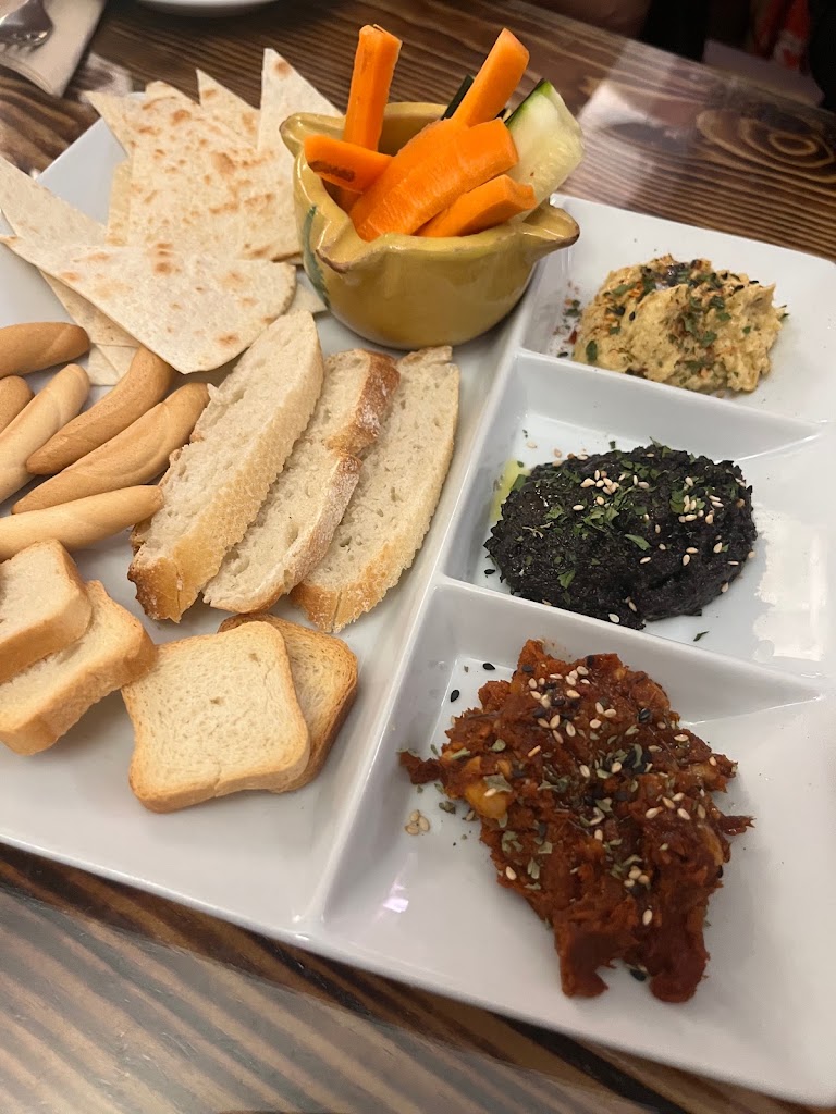 La Lila — Hummus