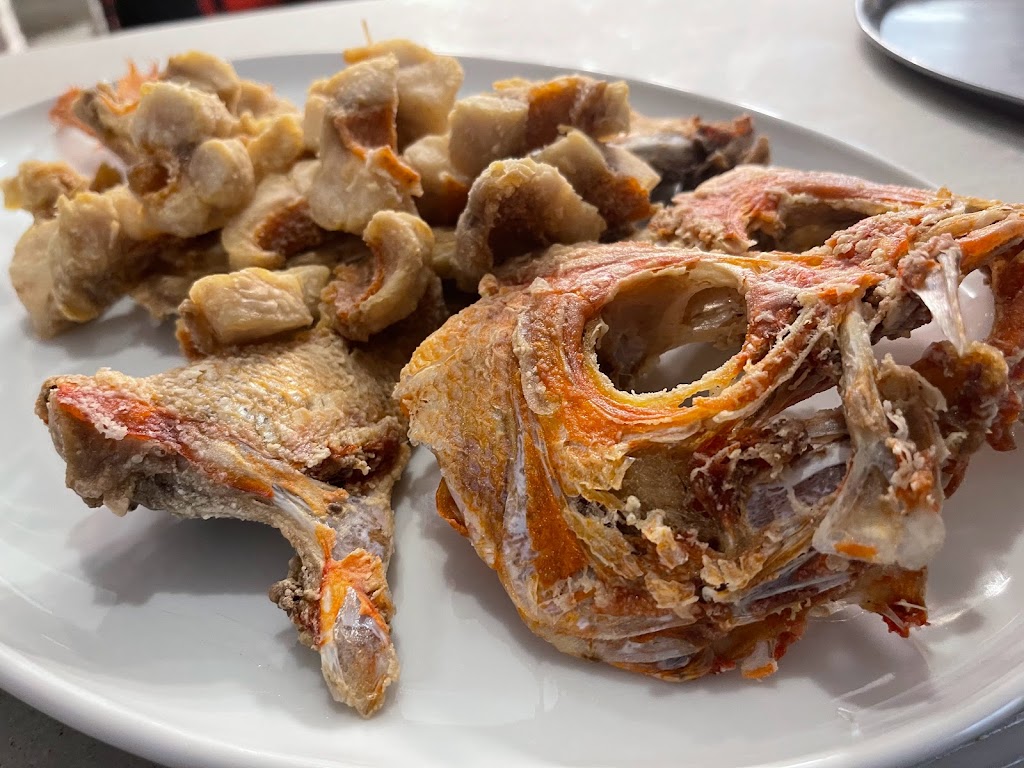 Restaurante Aguatinta — Comida y bebida