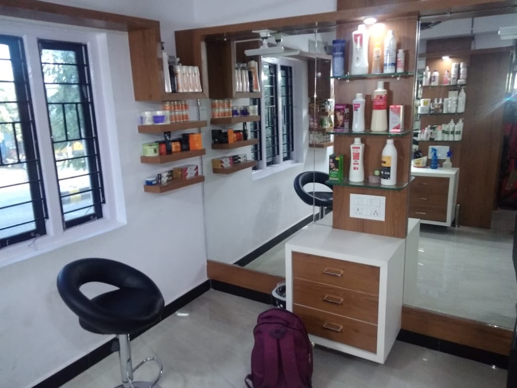 Om Beauty Parlour Fashion Point