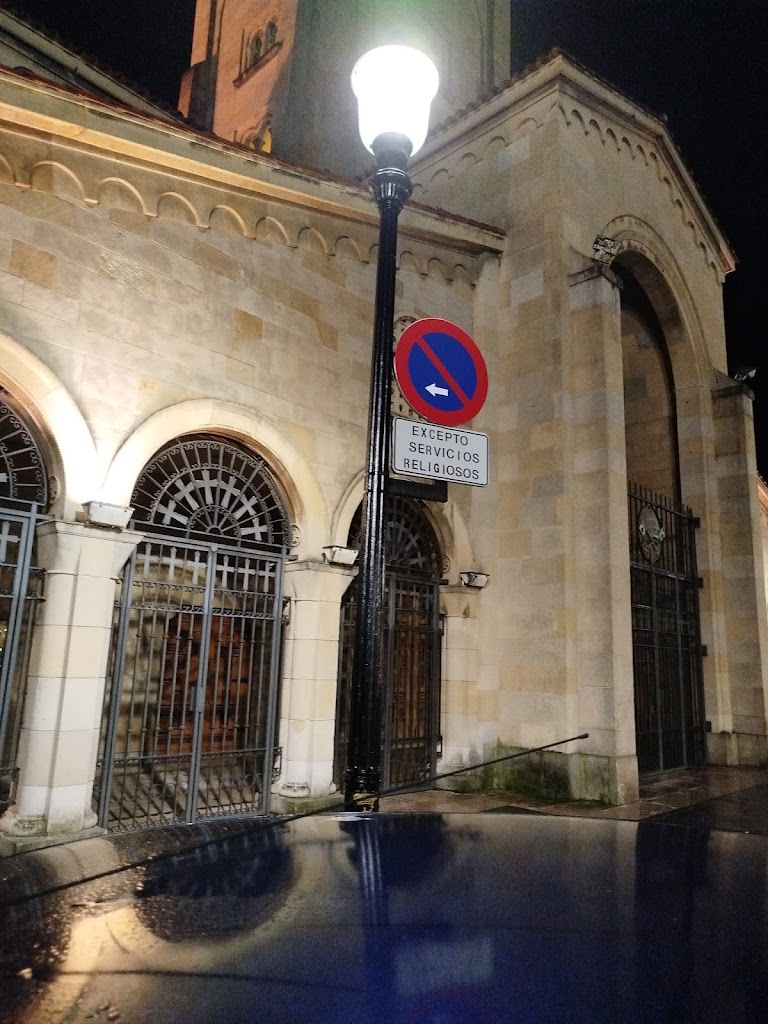 Aparcamiento para servicios religiosos