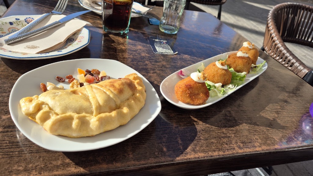 La Taberna de El Monje — Comida y bebida
