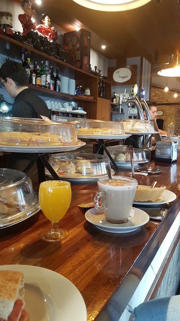 Kafe El Vagon — Cafe