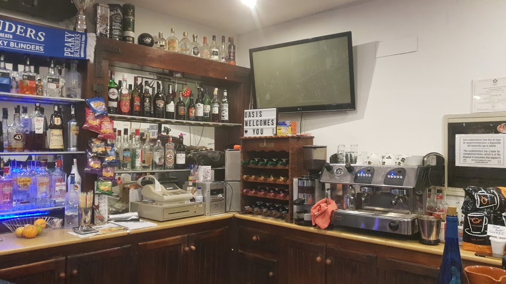OASIS Lounge Bar — Ambiente