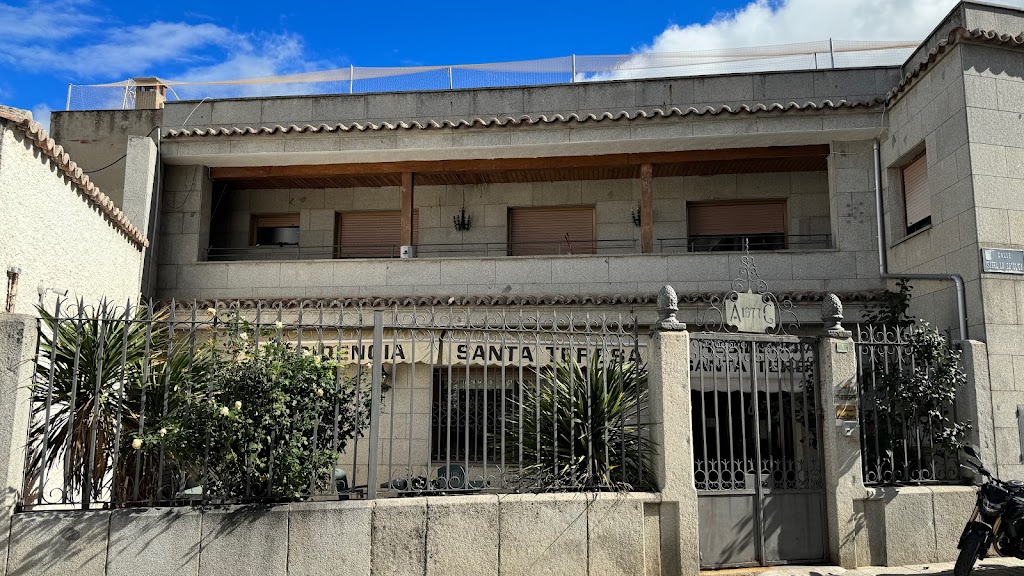 Residencia de Ancianos Santa Teresa — Exterior