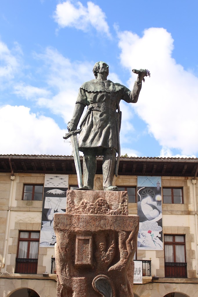 Monumento al conde Don Tello