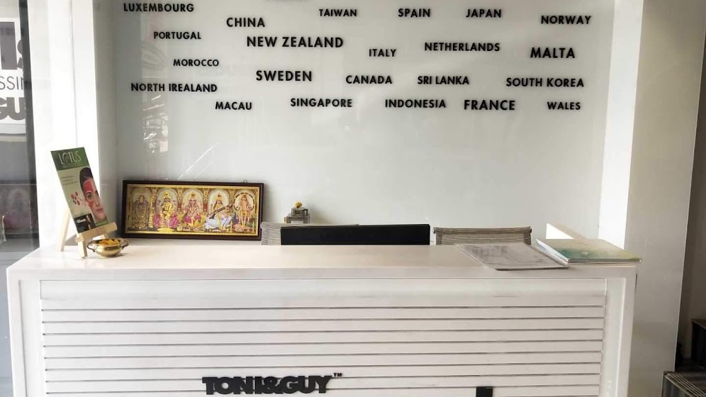 Essensuals By Toni Guy Theni