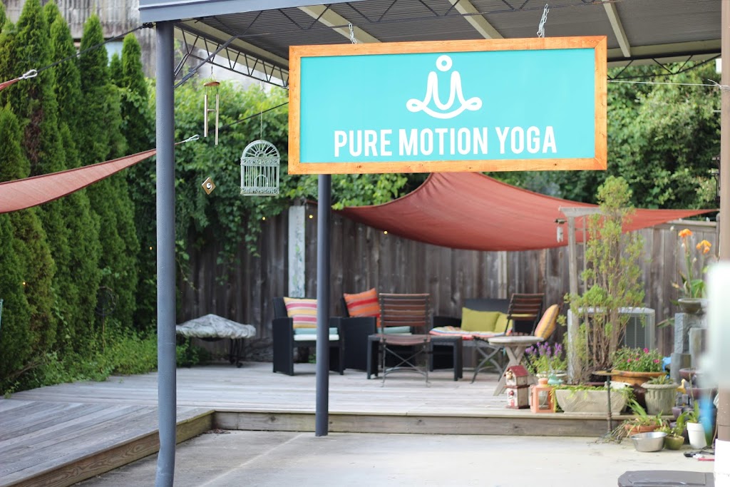  Pure Motion Yoga