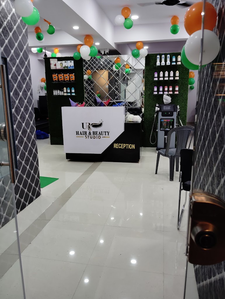 Ur Hair And Beauty Unisex Saloon Vapi