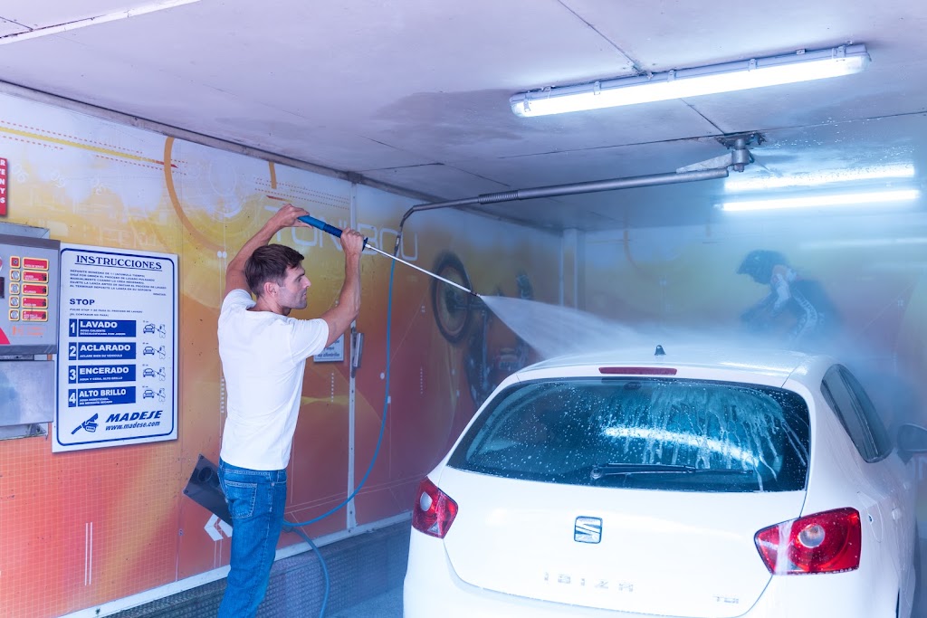 Lavado de Coches Automatico Madese — Servicio de lavado de coches