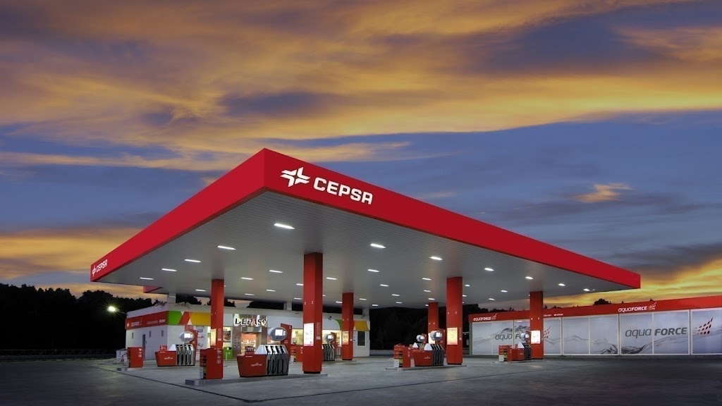 Estacion de servicio Cepsa — Exterior