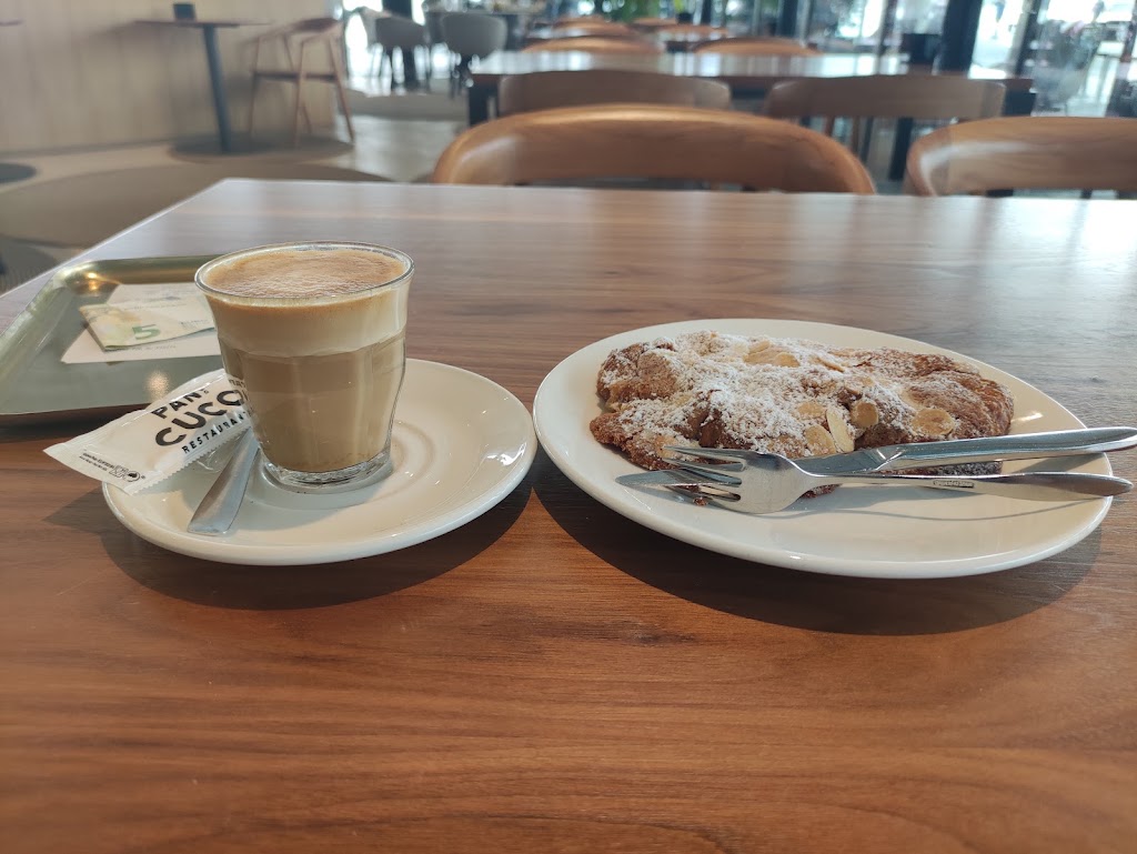 El Cafe Centro Botin — Comida y bebida