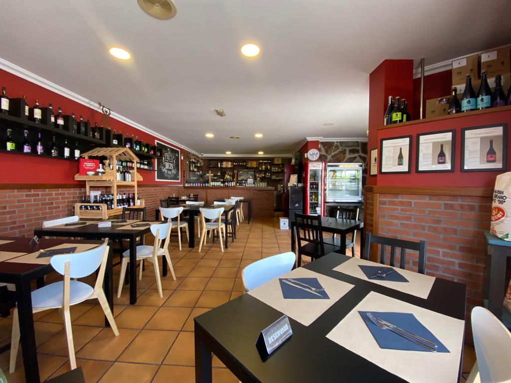 Disfrutar Restaurante y Pizzeria — Ambiente