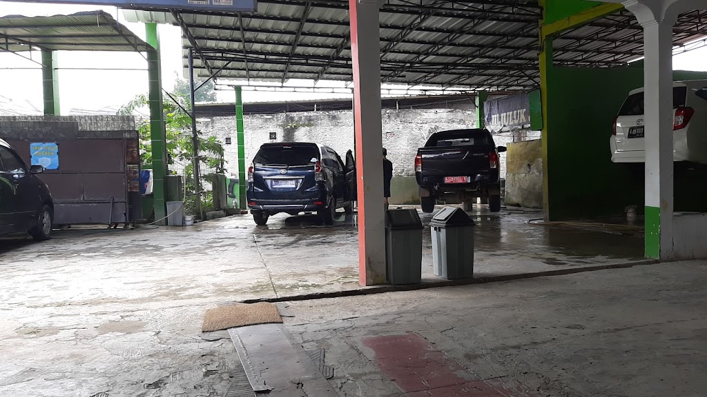 Bengkel dan cuci mobil Jujuluk Jaya Motor
