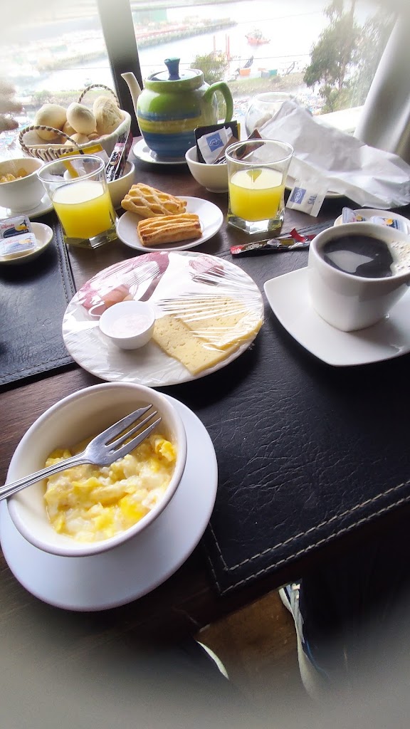 Comida y bebida