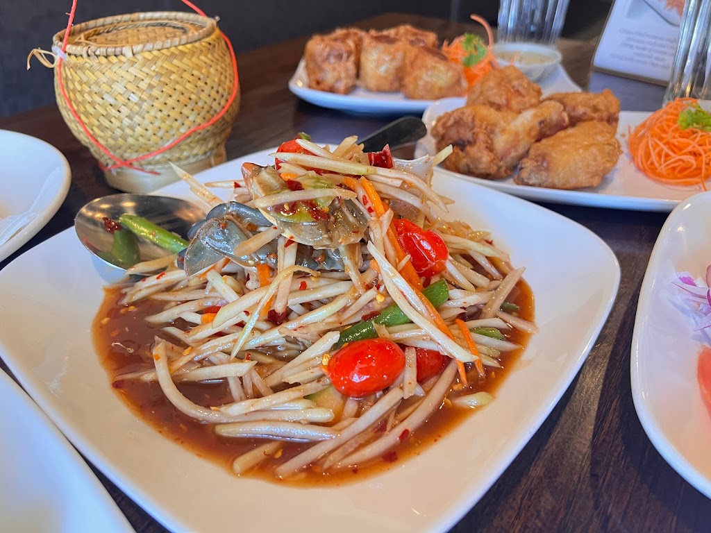 Thai Mom