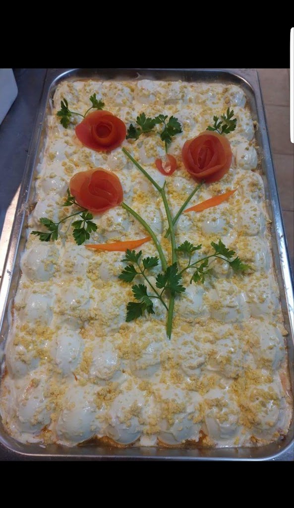 EntreFogones Bailen — Comida y bebida