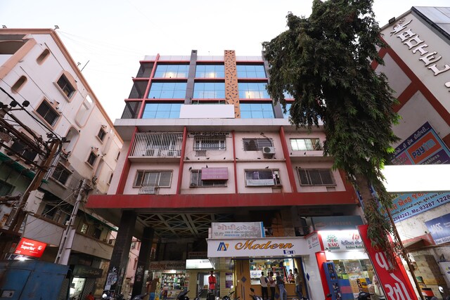 Oyo 24996 Hotel Jamnagar Residency