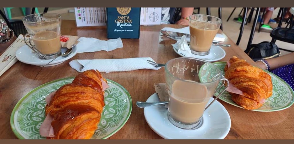 Cafeteria Urda — Comida y bebida