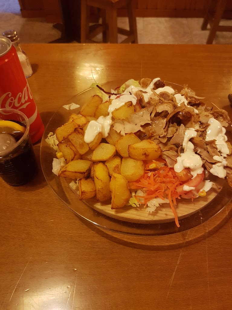 Kebap House — Comida y bebida