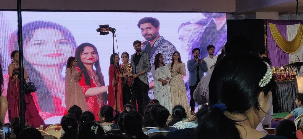 Smart Looks Beauty Salon Academy