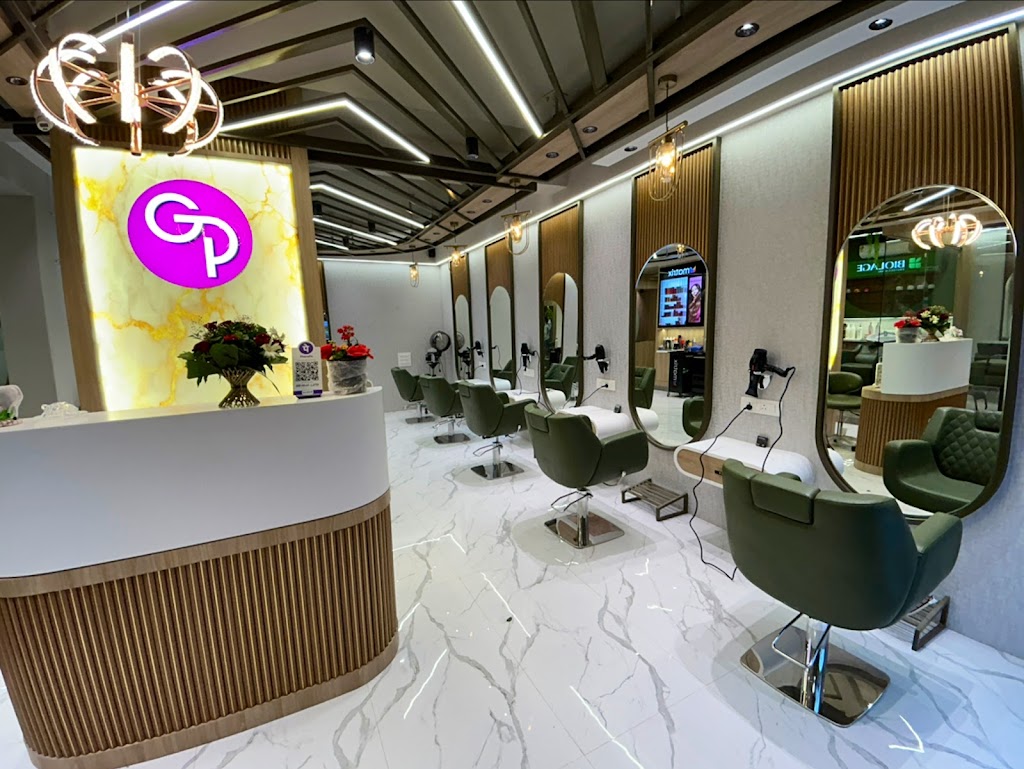 Girja S Salon Chikalthana