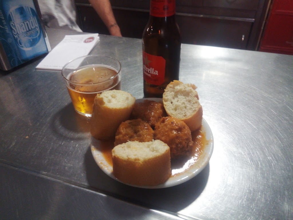 Bar Daniel — Comida y bebida