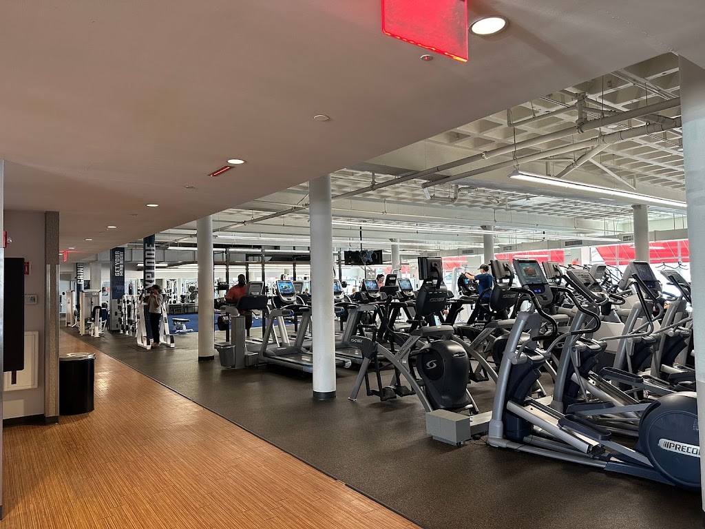  Crunch Fitness - Dorchester