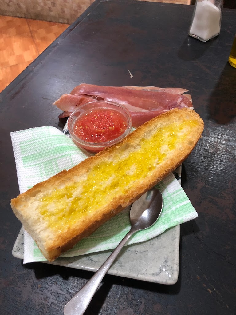 El Mosset — Comida y bebida