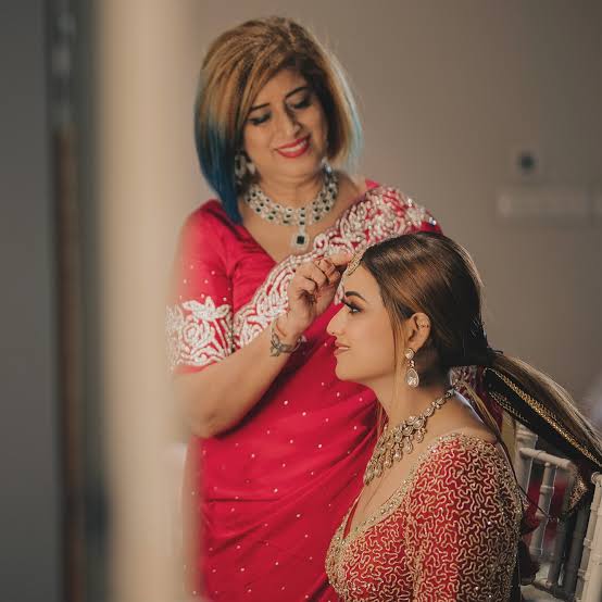 Anaya Beauty Parlour