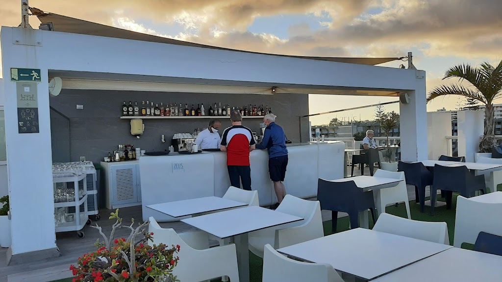 Zeus Roooftop Sky Bar