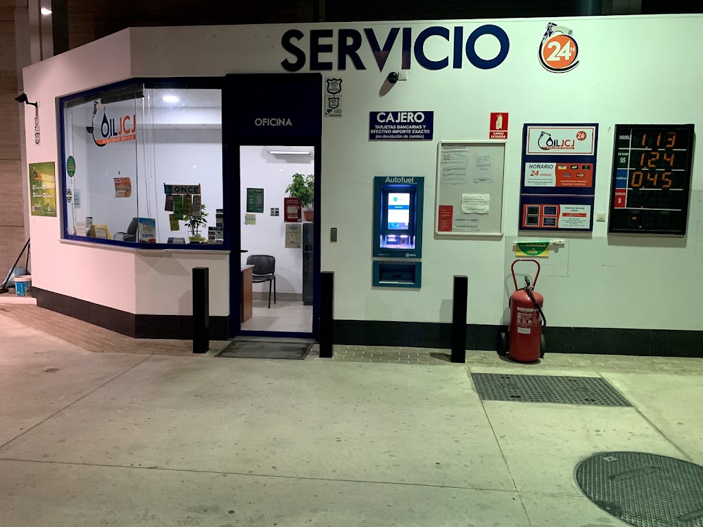 Estacion de servicio OilJCJ — Exterior