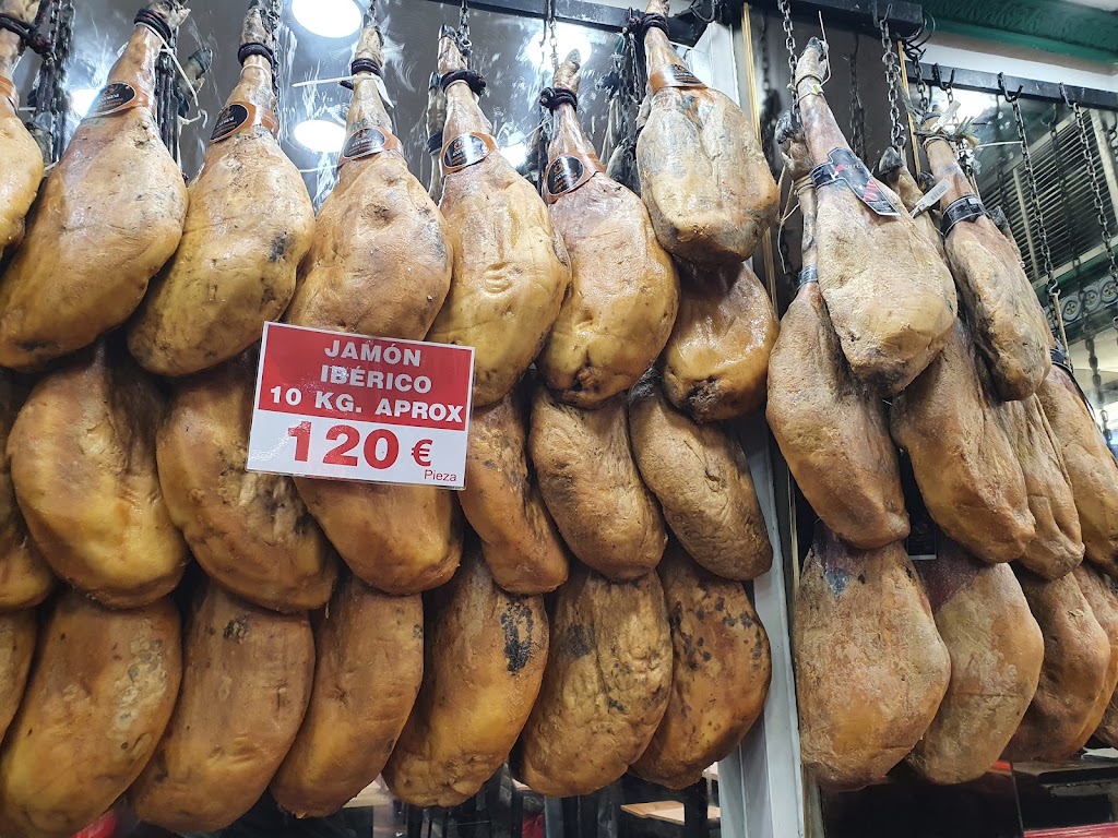 Restaurante El Rincon de Ortega Cano — Comida y bebida