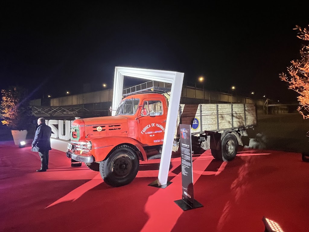 Isuzu - Automoviles Antamotor - Coruna — Camion