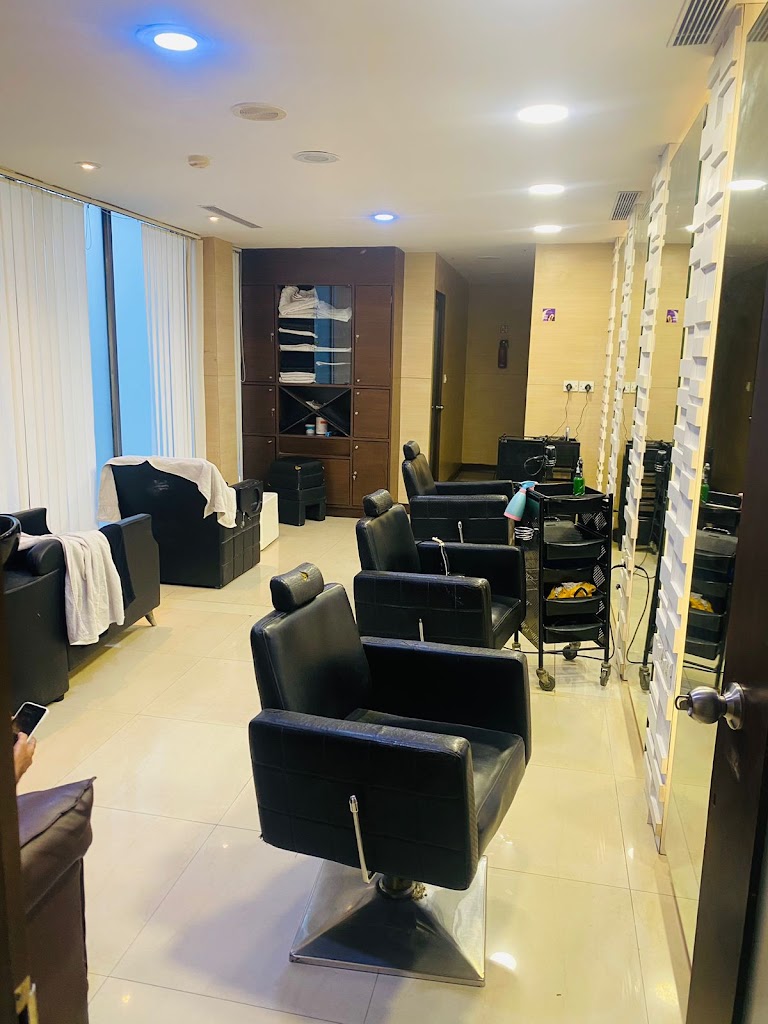 Naturals Salon Spa Tirupur Court Street