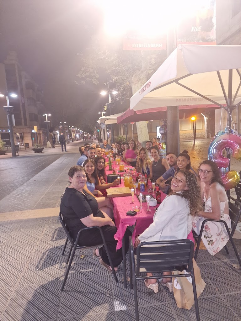 ENIGMA cafeteria bar — Ambiente