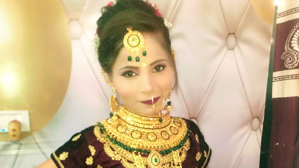 Unique Beauty Parlour Only For Ledies