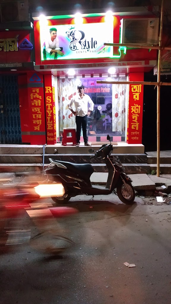 R Stylish Gents Parlour