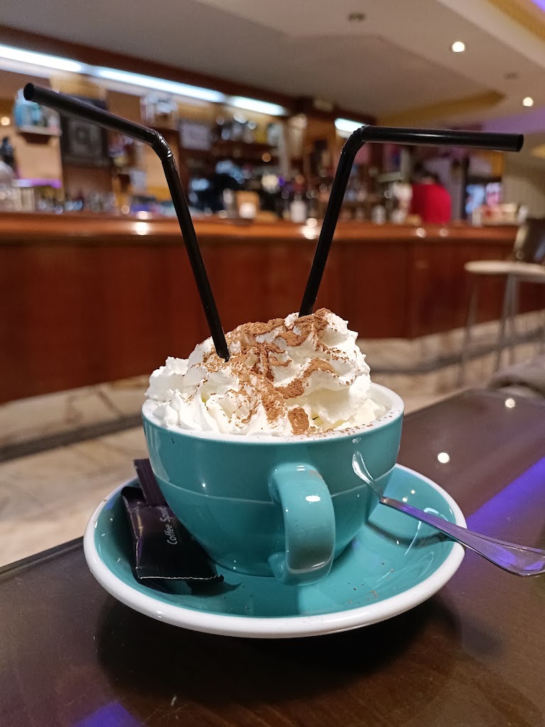 Galaxia 2000 — Cafe