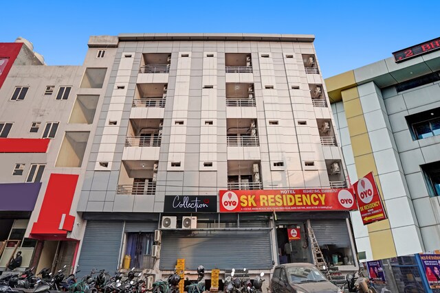 Super Oyo Flagship Sk Residency Rohini Near Rithala Metro Station